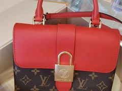 -小飞侠奢侈品回收 寄卖 养护(宝山宝龙广场店)