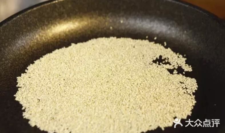 独家美味，口味很丰富---煎年糕做法