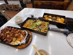 -老东镇啤酒屋海鲜加工·蒸汽海鲜·海鲜烧烤(台东店)