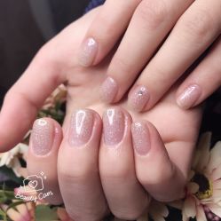 -小红楼美甲美容中心