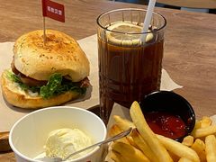 -必胜客(龙泉万达店)