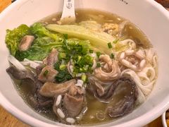 -甘掌门·化州驰名牛杂粉(越秀店)