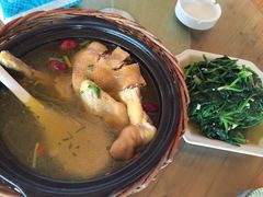 -云河农家乐饭店(福禄缘树山店)