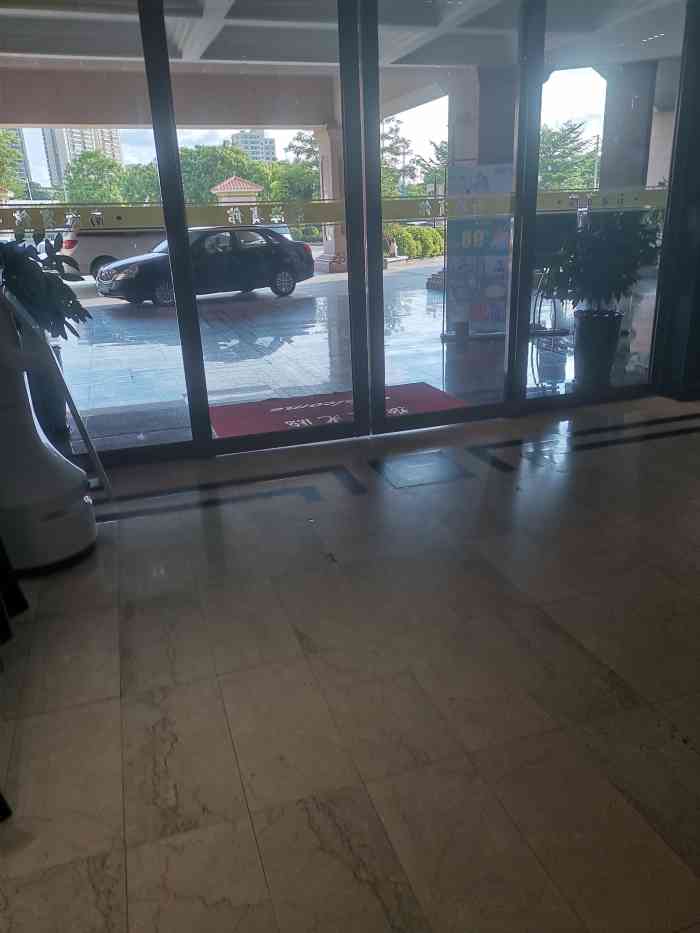 湛江南海宾馆-"服务态度极差 网上订的爱理不理 然."-大众点评移动版