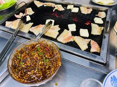 -邛海景风特色火盆烧烤店·烤串(月色风情小镇店)