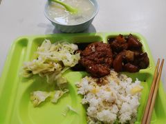 -同济大学本部学苑饮食广场