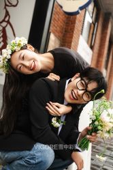 -雪中彩影婚纱摄影·微光艺术中心