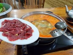-苗伯妈酸汤火锅