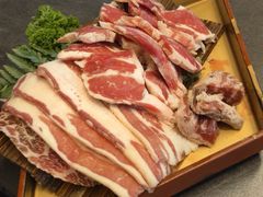 -铭牛烧肉·和牛海鲜自助(高新月牙湖店)
