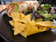 蜂蜜火腿三角豆泥拉法-HELLO 27 意面·沙拉·帕尼尼