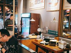 大堂-九锅一堂酸菜鱼(新南凯德直营店)