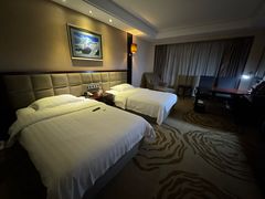 -陕西华浮宫酒店(未央湖公园店)