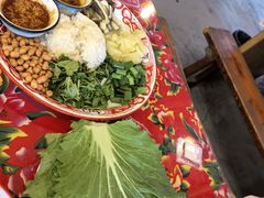 -闯关东东北农家菜(崂山石老人店)