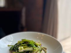 腊肉香蒜爆树菜头-泓0871臻选云南菜·味庄