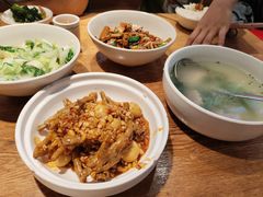 -聚鑫朋酸菜肥肠(九龙仓店)