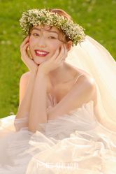 -现代经典婚纱摄影