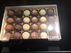 -Laderach 莱德拉(上海环贸iapm店)