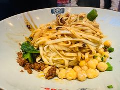 -八一路好吃街(雨田商务大厦店)