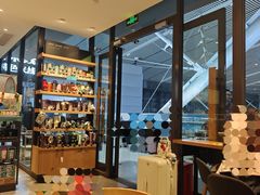-星巴克(青岛火车北站候车大厅店)