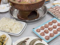 -一口猪海鲜浑锅·东北家常菜