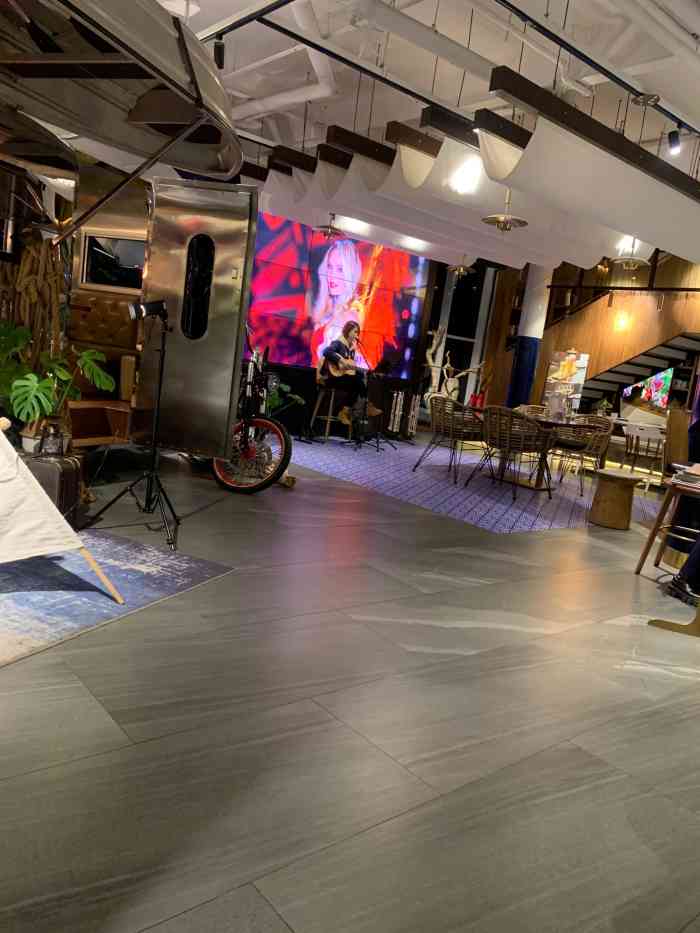 very lucky 微来餐厅-""一人一生吃饭的次数,约90000回" .