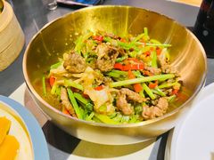金碗黄牛肉-红钳侠小龙虾·烧烤(中赢康康谷店)
