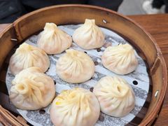 -莱莱小笼·乔艾