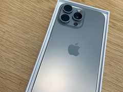 -Apple零售店(玄武湖店)