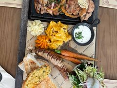 -Mark&Mars Restaurant