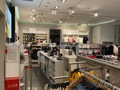 -H&M(鹏欣水游城店)