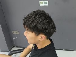 -宫铭烫发染发接发店