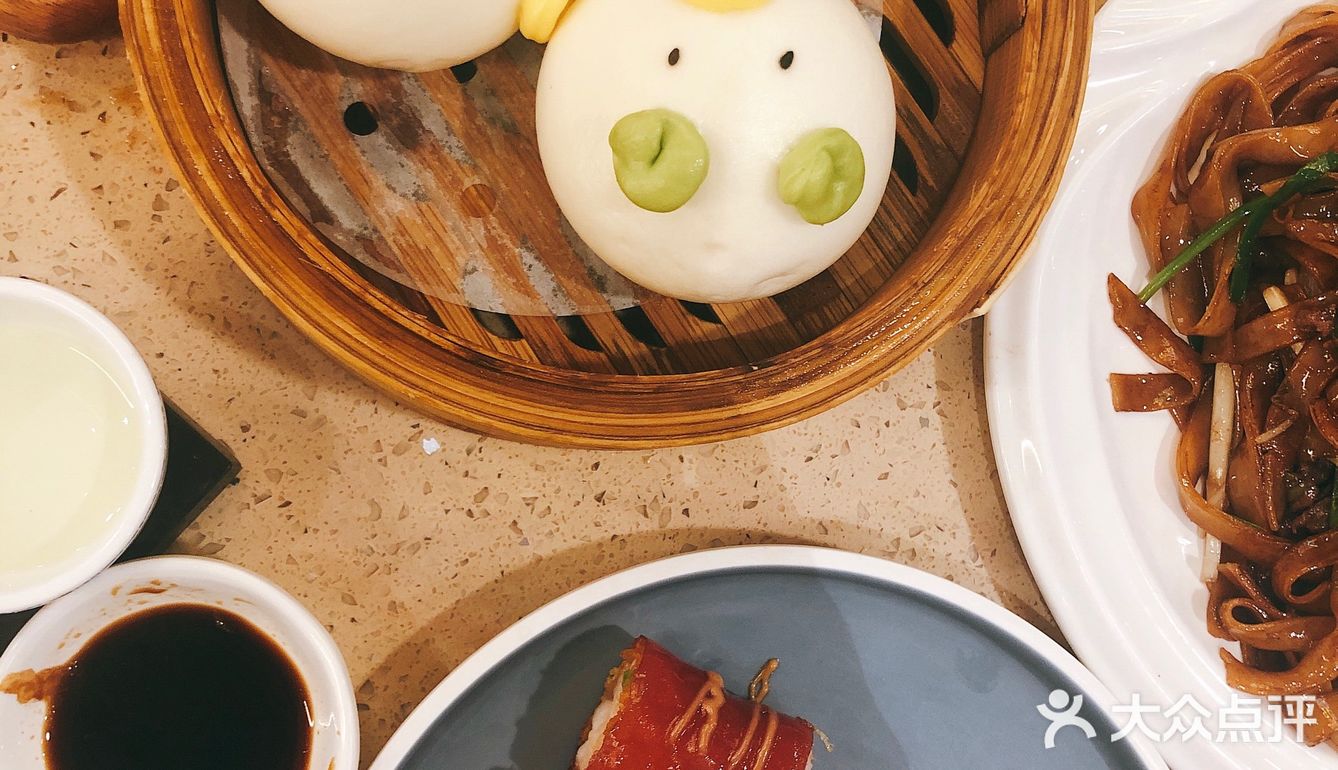 广式点心大佬——点都德来魔都后队伍就没断过‼️