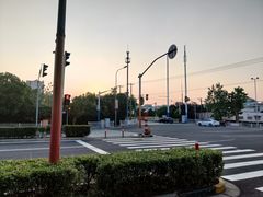 -地锅公社·现炒地锅鸡·地锅鱼·夜宵(罗锦路店)