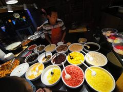 -八一路好吃街(雨田商务大厦店)