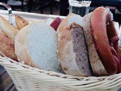 -LENBACH兰巴赫西餐啤酒坊(大连东港店)
