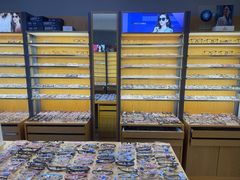 -优医视平价眼镜蔡司依视路折扣工厂店(德胜门店)