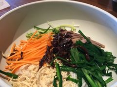 -云海肴·汽锅鸡·云南菜(天山百盛优客店)