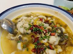酸菜青柠鱼片-阿锋鲍鱼酒家美食汇(华安店)