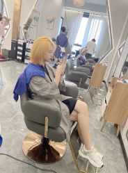 -V8潮牌·接发烫染连锁