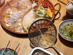 -洱火云南酸菜牛肉火锅(石景山当代商城店)