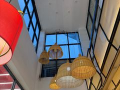 -刘姐啤酒鱼民族演艺餐厅(西街总店)