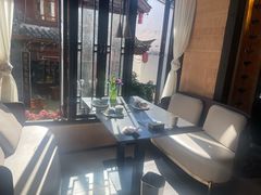 -桥边小楼·手工云南菜·古城观景小楼