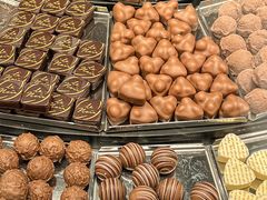 -Laderach 莱德拉(上海环贸iapm店)