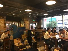 大堂-星巴克臻选(青岛麦凯乐分店)