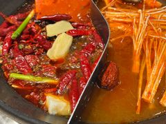 -贰回巷火锅馆(钟楼店)