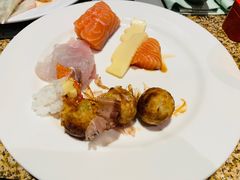 -怡咖啡海鲜自助餐厅(浦东香格里拉店)