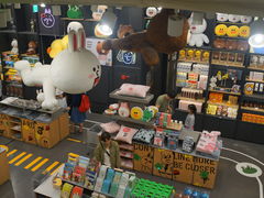-LINE FRIENDS Garosu-gil Flagship Store