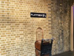 -九又四分之三站台