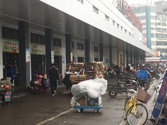 -七宝蔬菜农副产品综合交易市场-停车场