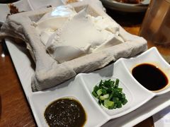 一块豆腐-95号酱骨·一块豆腐(展春园西路店)